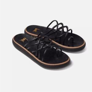 NWOB Beek Peep Black Leather Strappy Platform Sandals Size 8